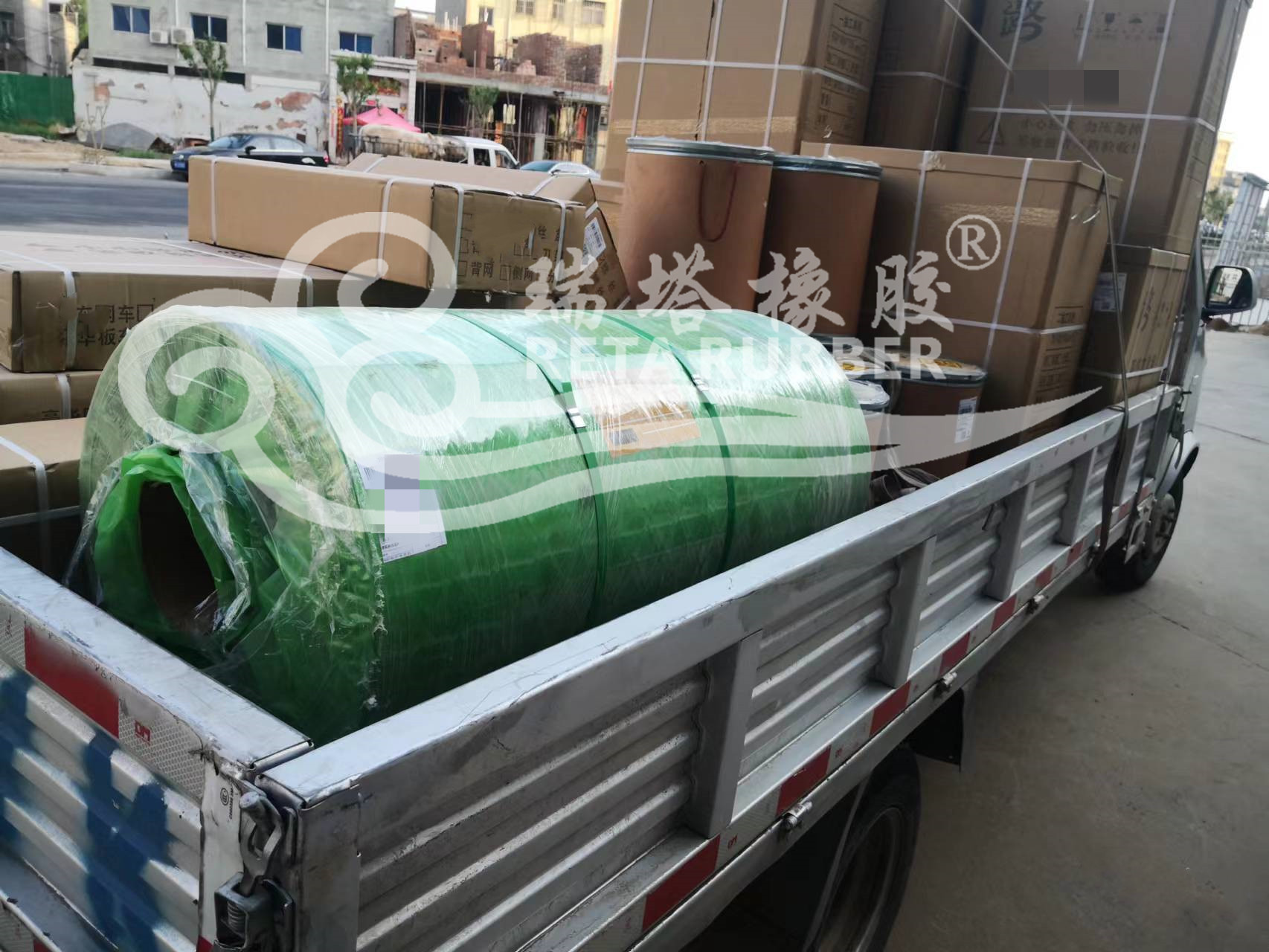 客戶定購(gòu)滾筒包膠膠板及膠水材料發(fā)貨